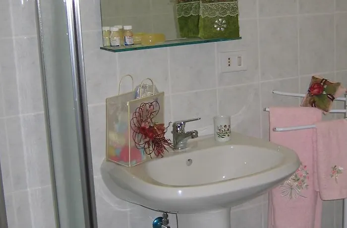 Emily House 3*
